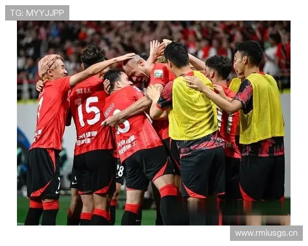 山东泰山豪门地位稳固性面临考验,当前赛季竞争格局加剧,表现波动影响争冠形势 山东泰山豪门地位稳固性面临考验,当前赛季竞争格局加剧,表现波动影响争冠形势