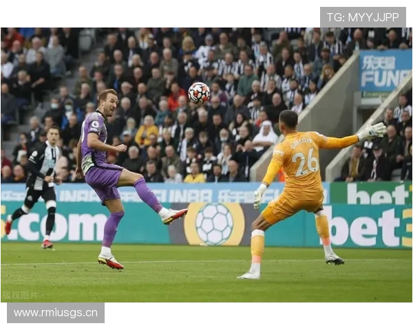 哈里·凯恩进球方式解析：头球、远射与禁区终结均衡性分析