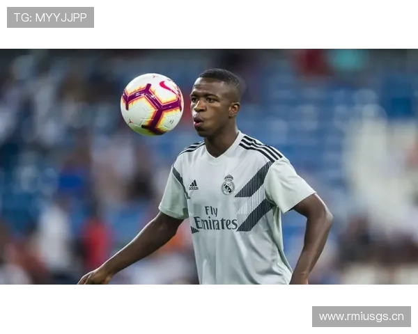 维尼修斯与亨利：边锋影响力与历史地位的差距在哪