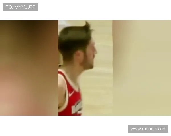 杨瀚森从无球转挡拆制造错位牵制内线稳住外线