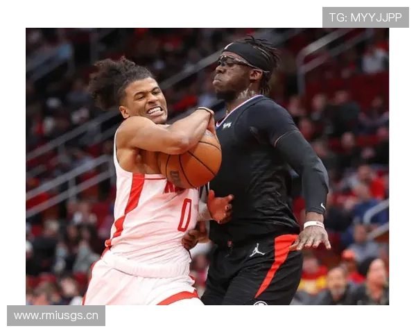 迈克·康利利用挡拆创造突破机会，提升球队关键时刻组织效率